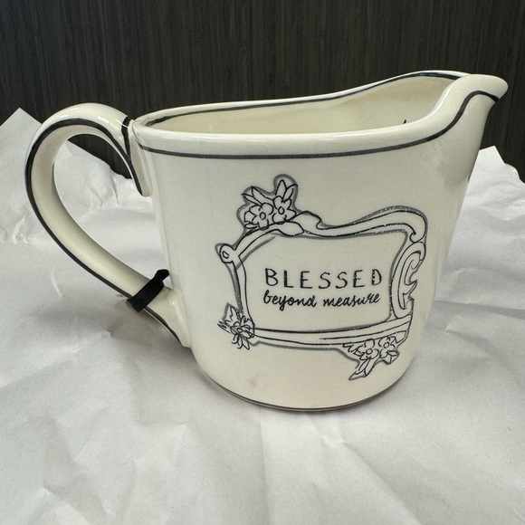 Katie Mandy Measuring Cup - Picture 4 of 11